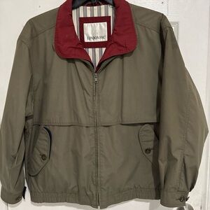 Vintage London Fog Men's Khaki Windbreaker with Burgundy Collar M